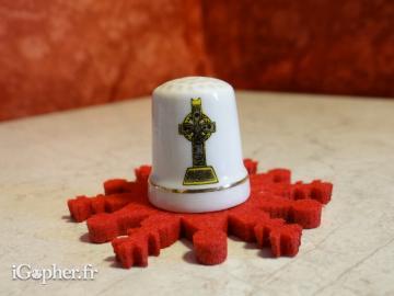 Dé à coudre de collection Croix de chemin