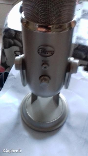 Micro sur pied Blue Yeti