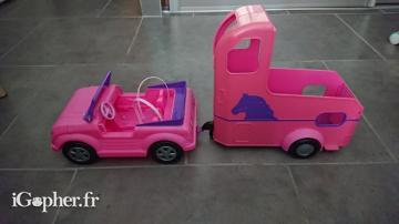 Jouet : Voiture + remorque + cheval rose avec crinière