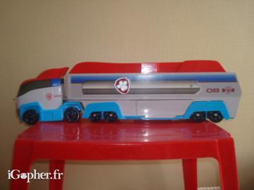 Figurines et camion Pat Patrouille