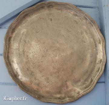 Plateau en étain très ancien