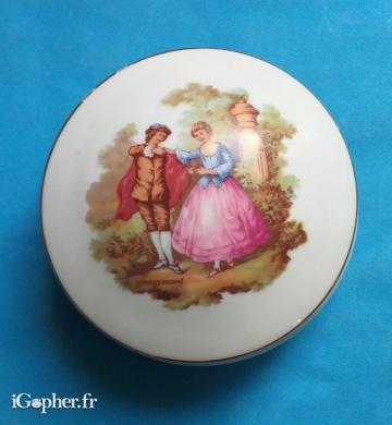Bonbonnière en porcelaine de limoges déco scène galante