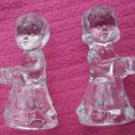 2 portes bougeoirs en verre (angelots)