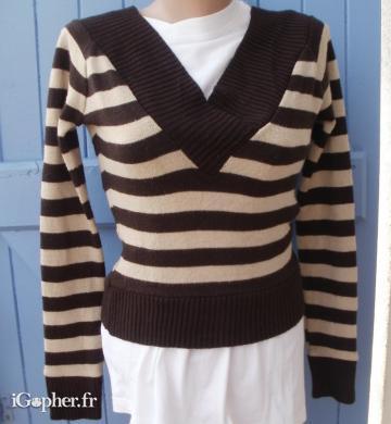 Pull avec un col en V (Jennyfer - Taille S)