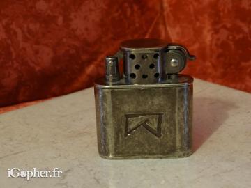 Briquet Marlboro à essence