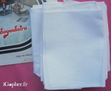 12 serviettes de table en coton blanc - NEUF