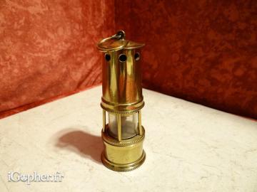 Lampe de mineur en métal