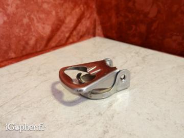 Bouchon décapsuleur de poche