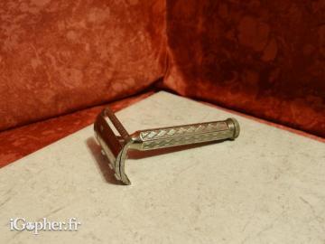 Rasoir de sureté (manche ciselé) - Réf. 02