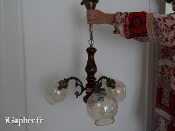 Luminaire en bois et métal cuivré