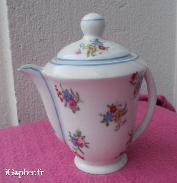Mini Cafetière en porcelaine de Limoges