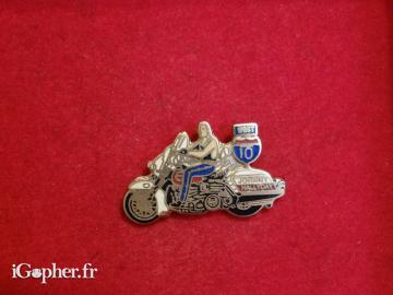 Pin's Johnny Hallyday West 10