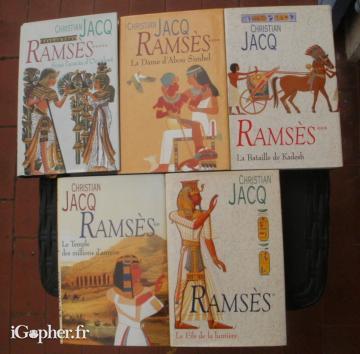 5 livres sur le Pharaon Ramses (Christian Jacq)