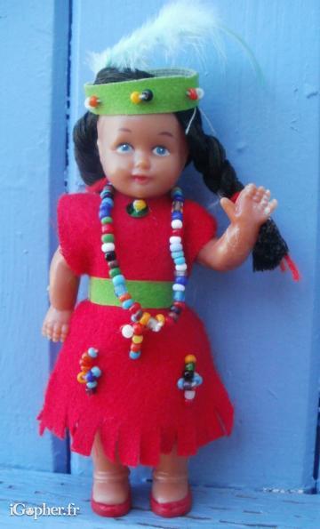 Poupée indienne - Publicité Yoplait - Boite d'origine