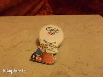 Pin's TF1 parlant Dorothée