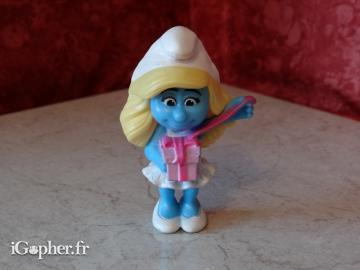 Figurine Schtroumpfette (avec un cadeau)vendu en LOT