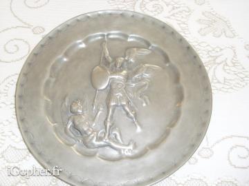 Assiette en étain XVII ème - XVIIIème