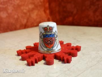 Dé à coudre : Blason de Amiens